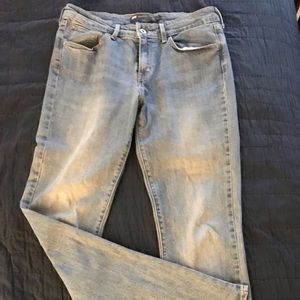 Woman’s Levis Bootcut jeans